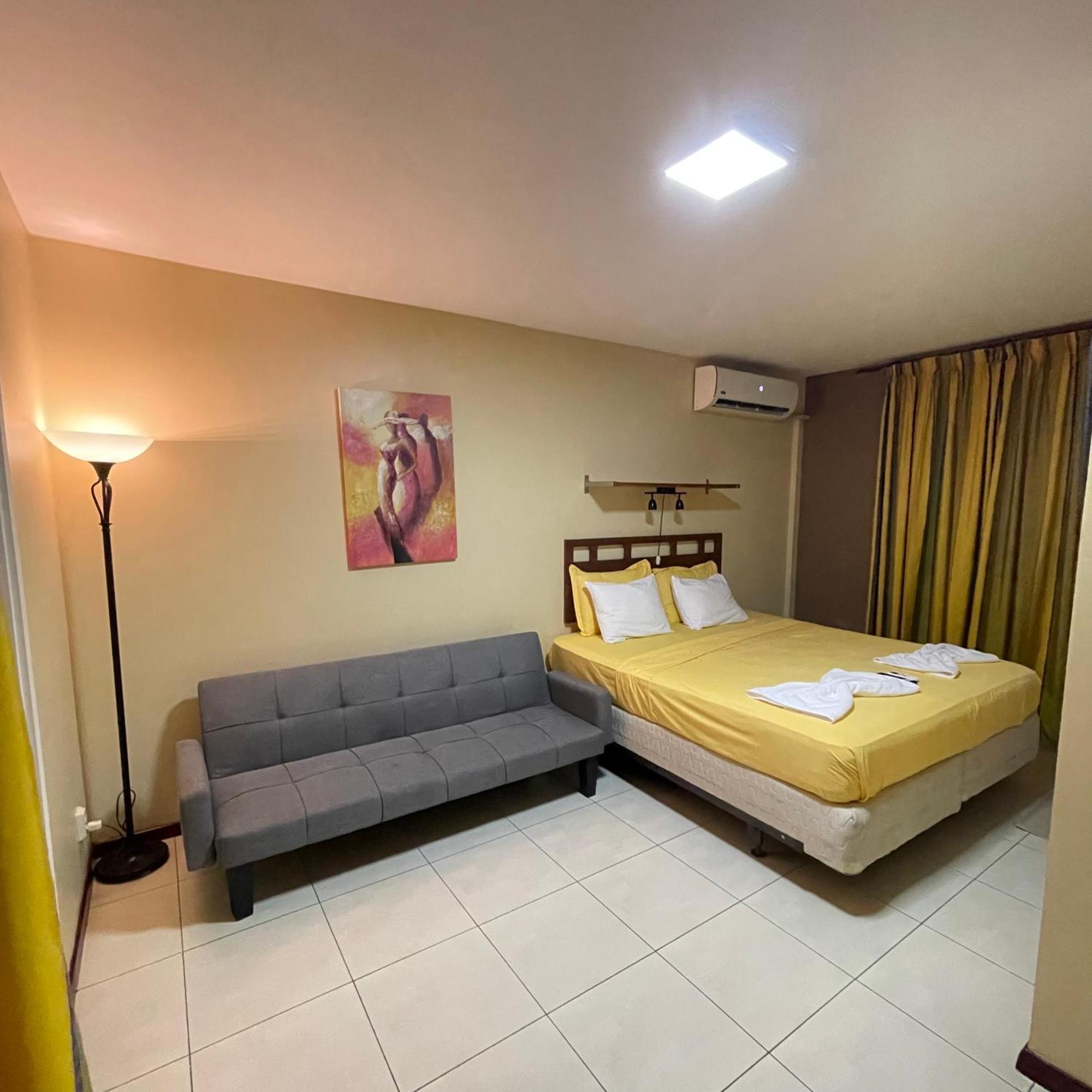 101 Suites Paramaribo Exterior foto